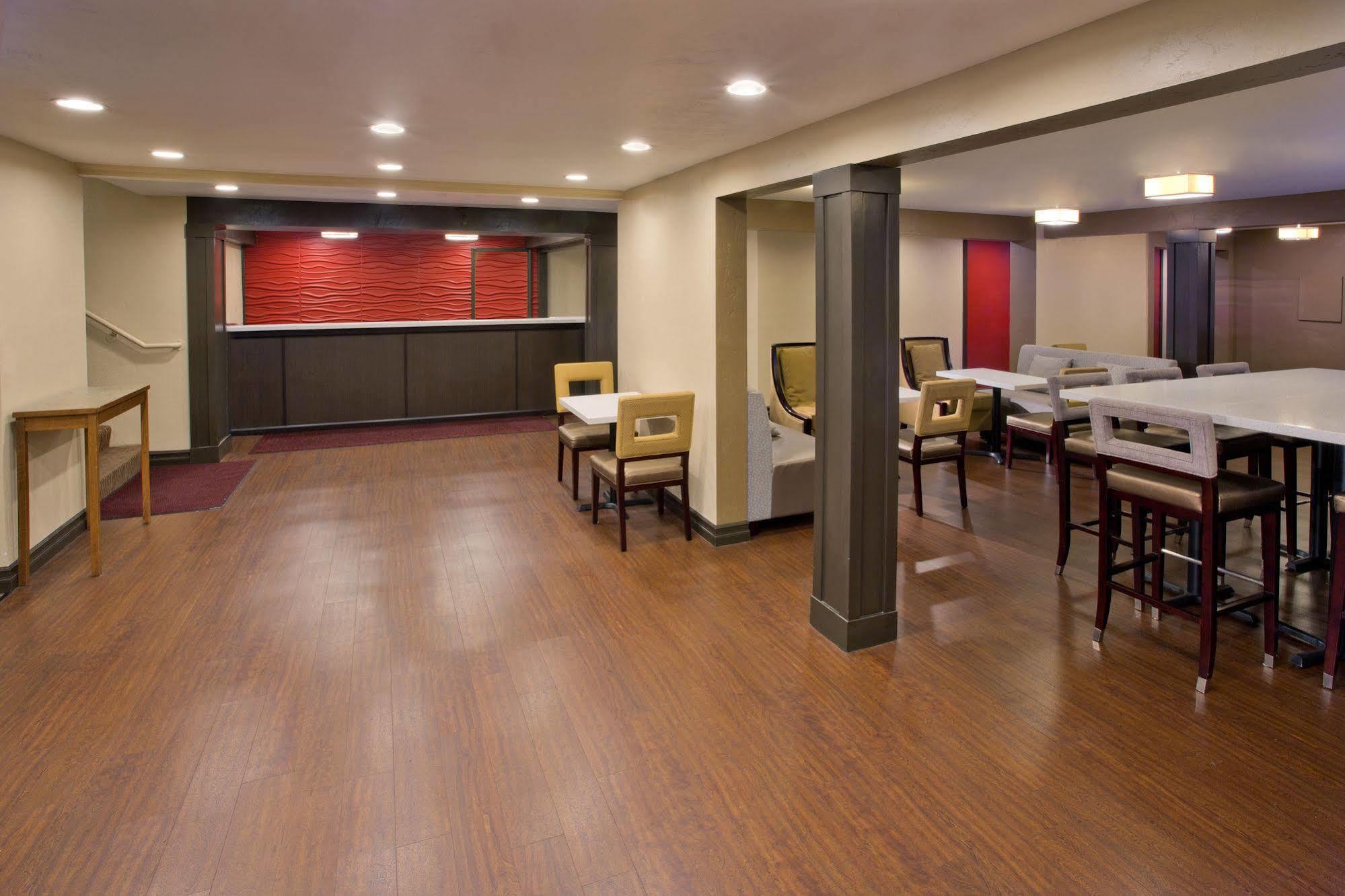 Red Lion Inn And Suites เฟเดอรัลเวย์ ภายนอก รูปภาพ