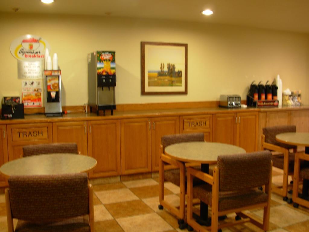 Red Lion Inn And Suites เฟเดอรัลเวย์ ภายนอก รูปภาพ